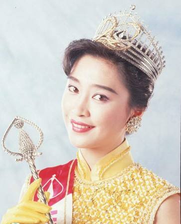 1992年港姐冠军卢淑仪