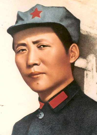老照片：1936年，毛泽东在保安。
